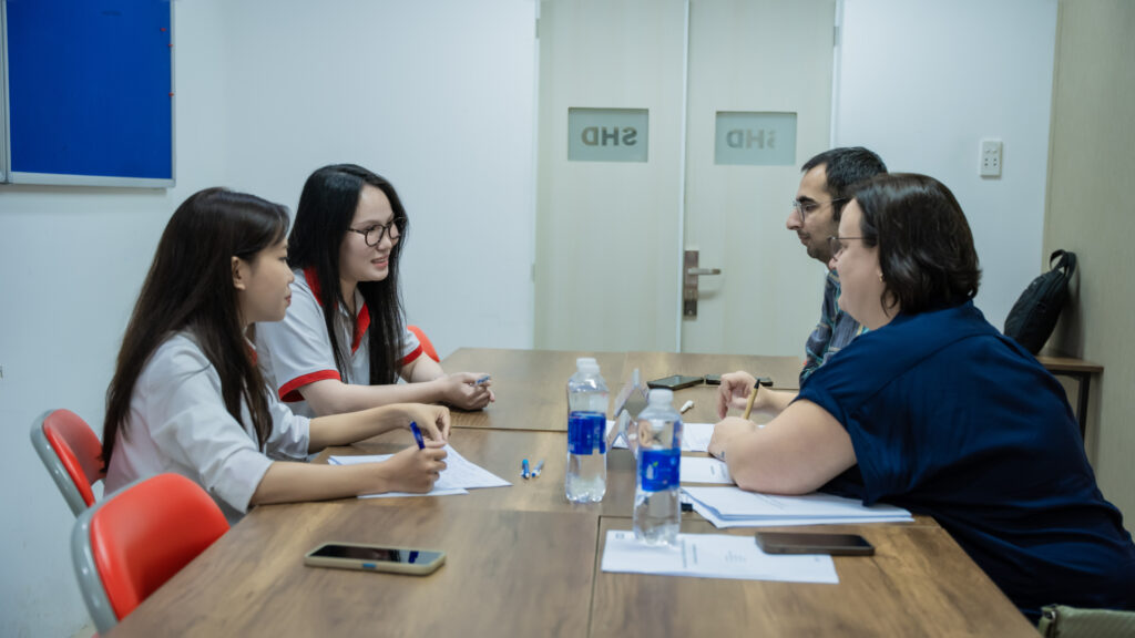 Học viên phỏng vấn doanh nghiệp điều dưỡng Đức