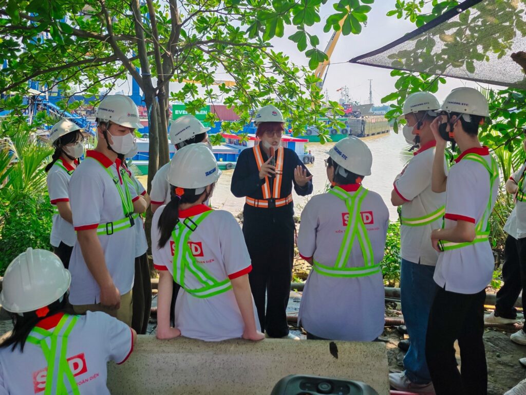 Học viên SHD trải nghiệm nghề logistics du học nghề Đức