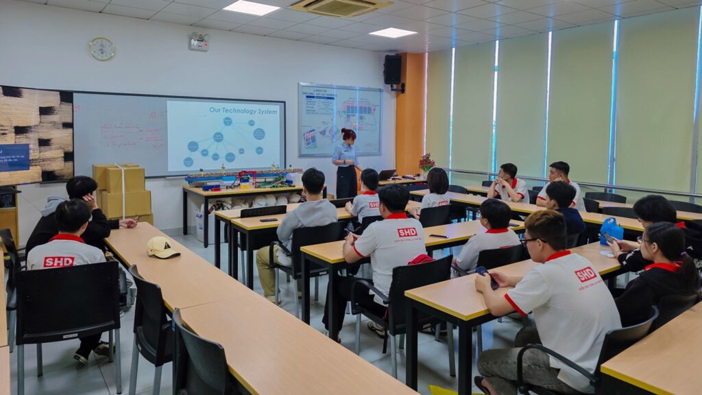 Học viên SHD trải nghiệm nghề logistics du học nghề Đức